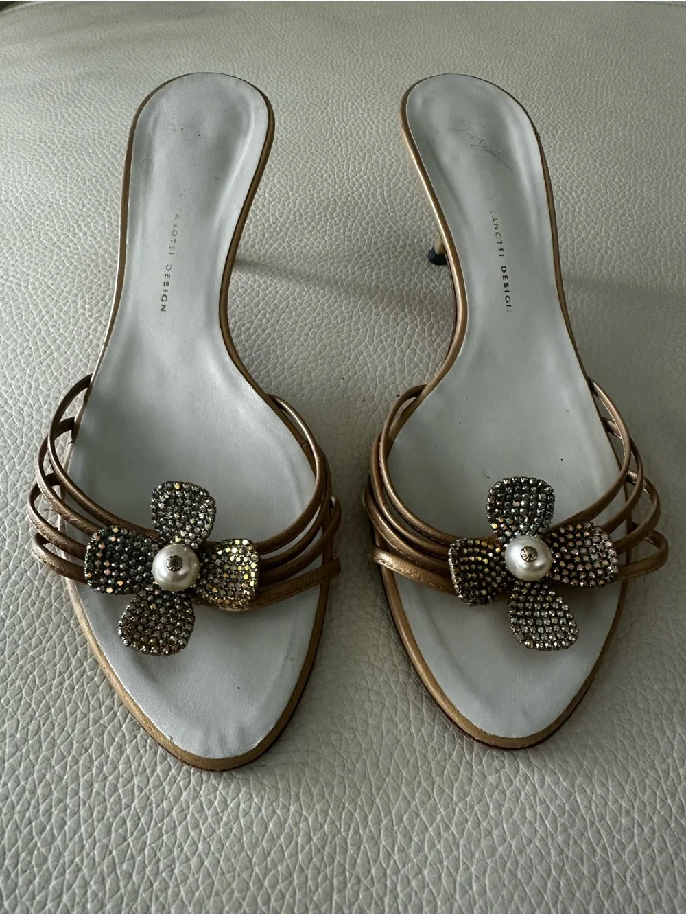 Giuseppe Zanotti Vicini Pearl Jeweled Flower Strappy leather kitten heels  371/2